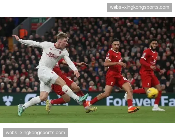 摩纳哥由攻转守时空当暴露问题在巴黎FC快速冲击下的战术反思